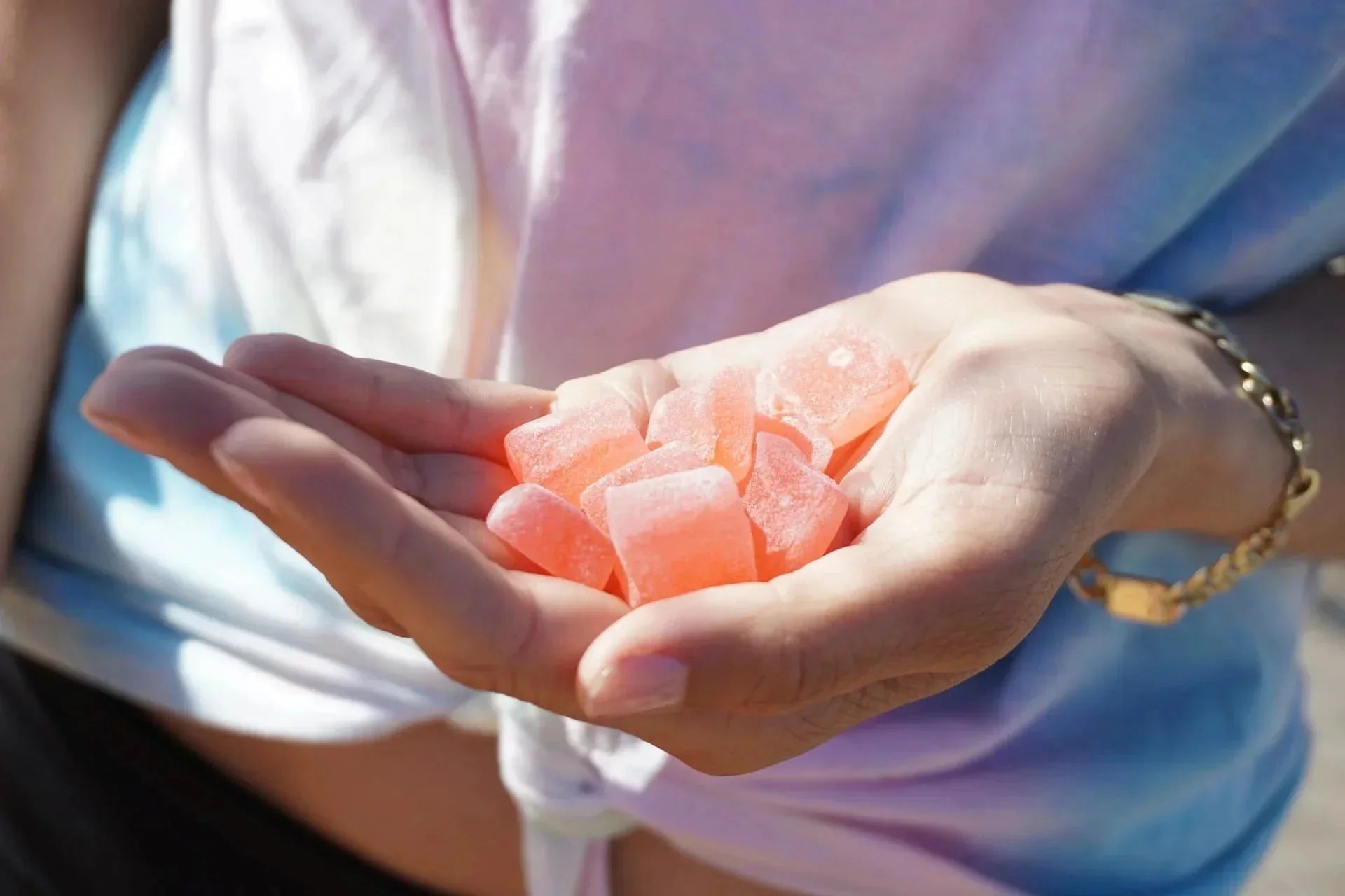 CBD Gummies Versus Oil: Which One to Take and Why? (Updated for 2025) - SwissPeakCBD