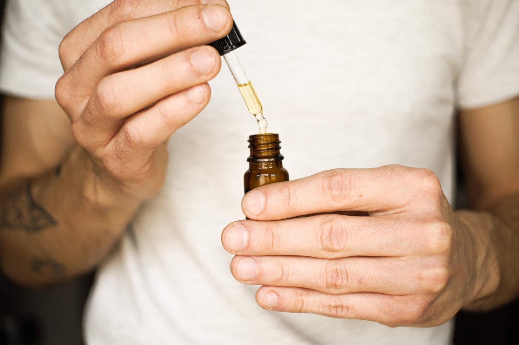 Full Spectrum CBD Oil: Unlocking the Natural Benefits in 2023 - SwissPeakCBD